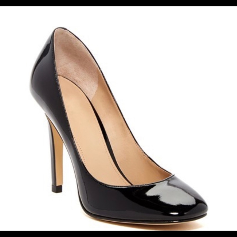 Joan & David Fredricka black patent heels Size 5.5